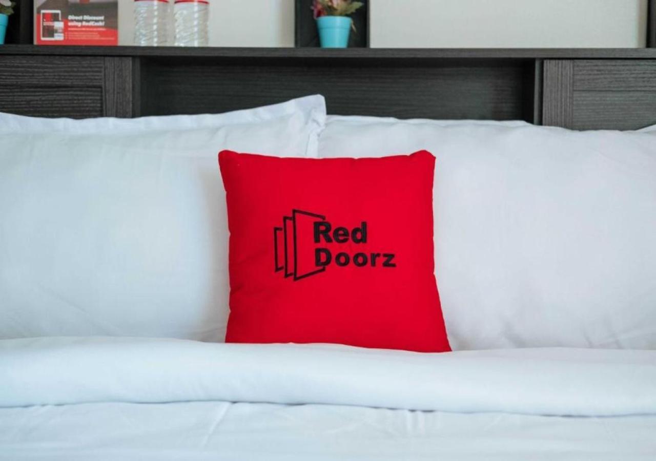 Reddoorz Plus Near Mango Avenue Cebu Екстериор снимка